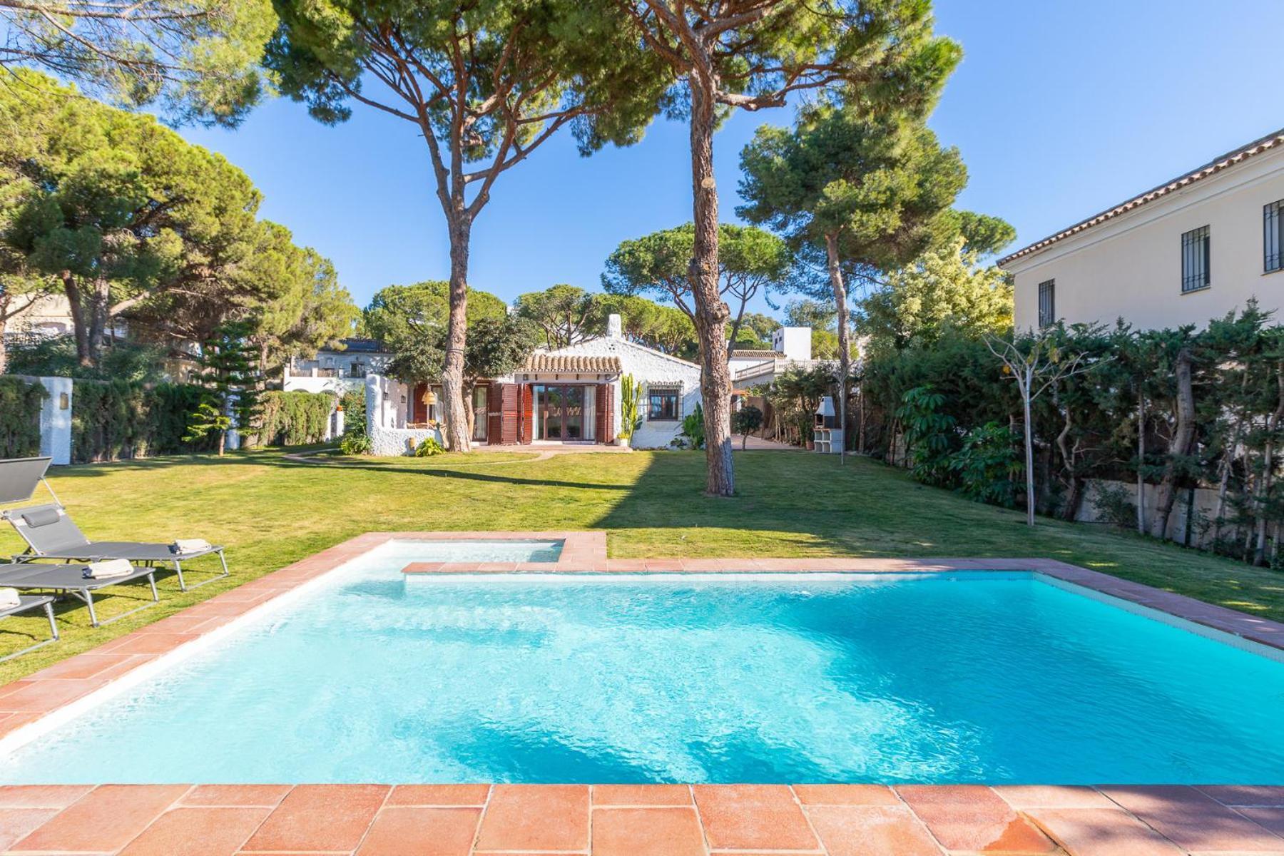 Holiday home Alconada Casa De Playa *