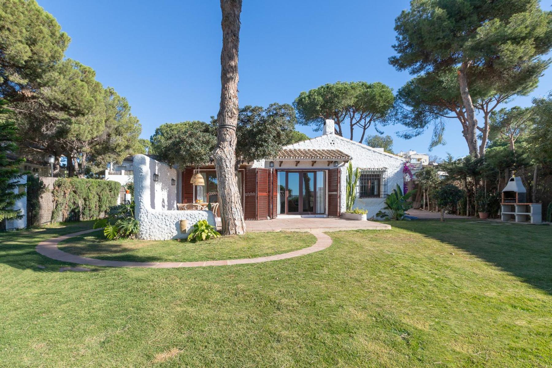 Alconada Casa De Playa Holiday home Marbella
