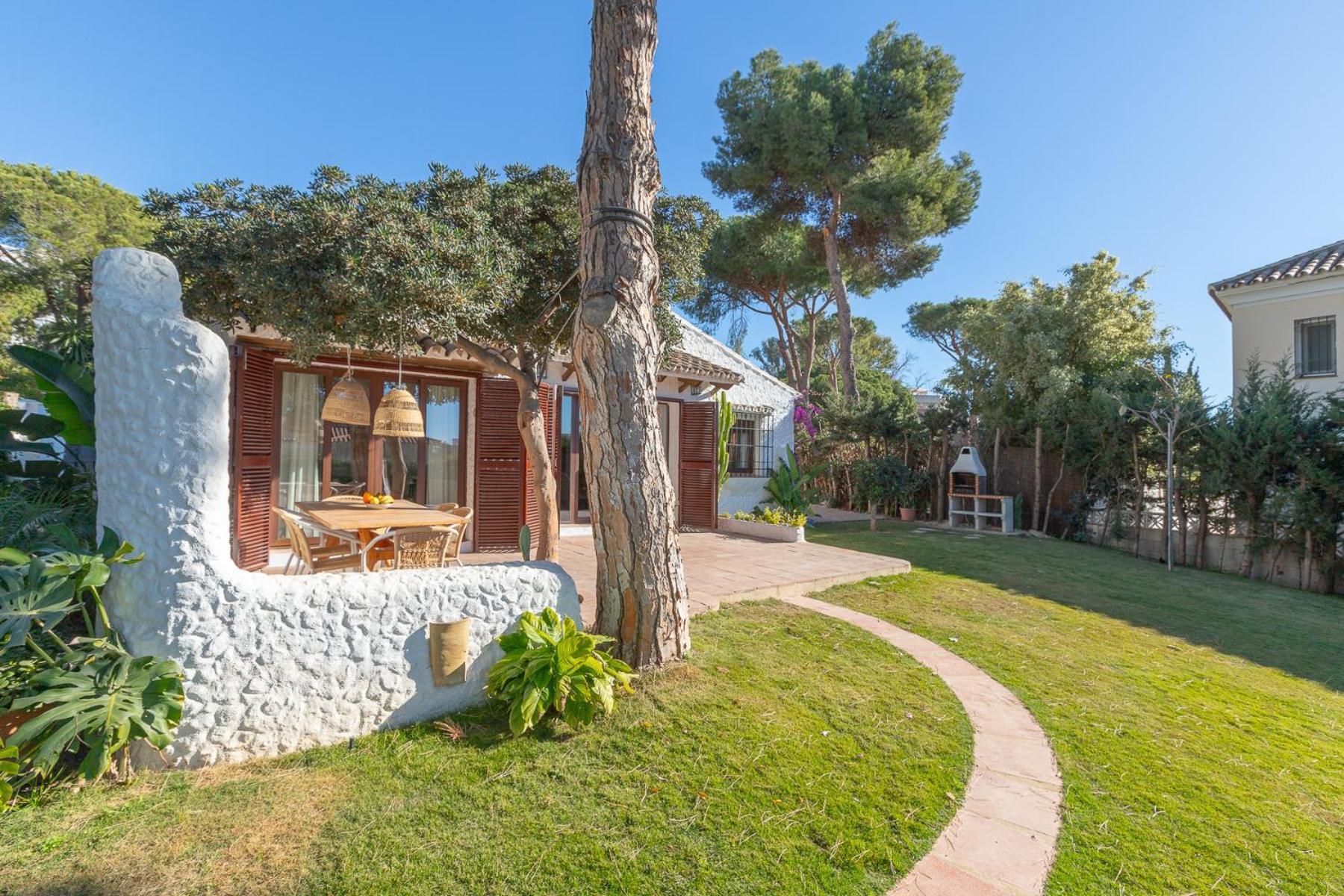 Alconada Casa De Playa Holiday home Marbella